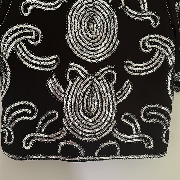 NWT Women’s Forever 21 Black with Silver Sequin 100% Polyester Top Size Small - Picture 5 of 7